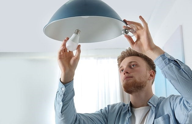 Lắp đặt đèn LED bulb TR03 30W đúng cách là một yếu tố đảm bảo tuổi thọ cho đèn